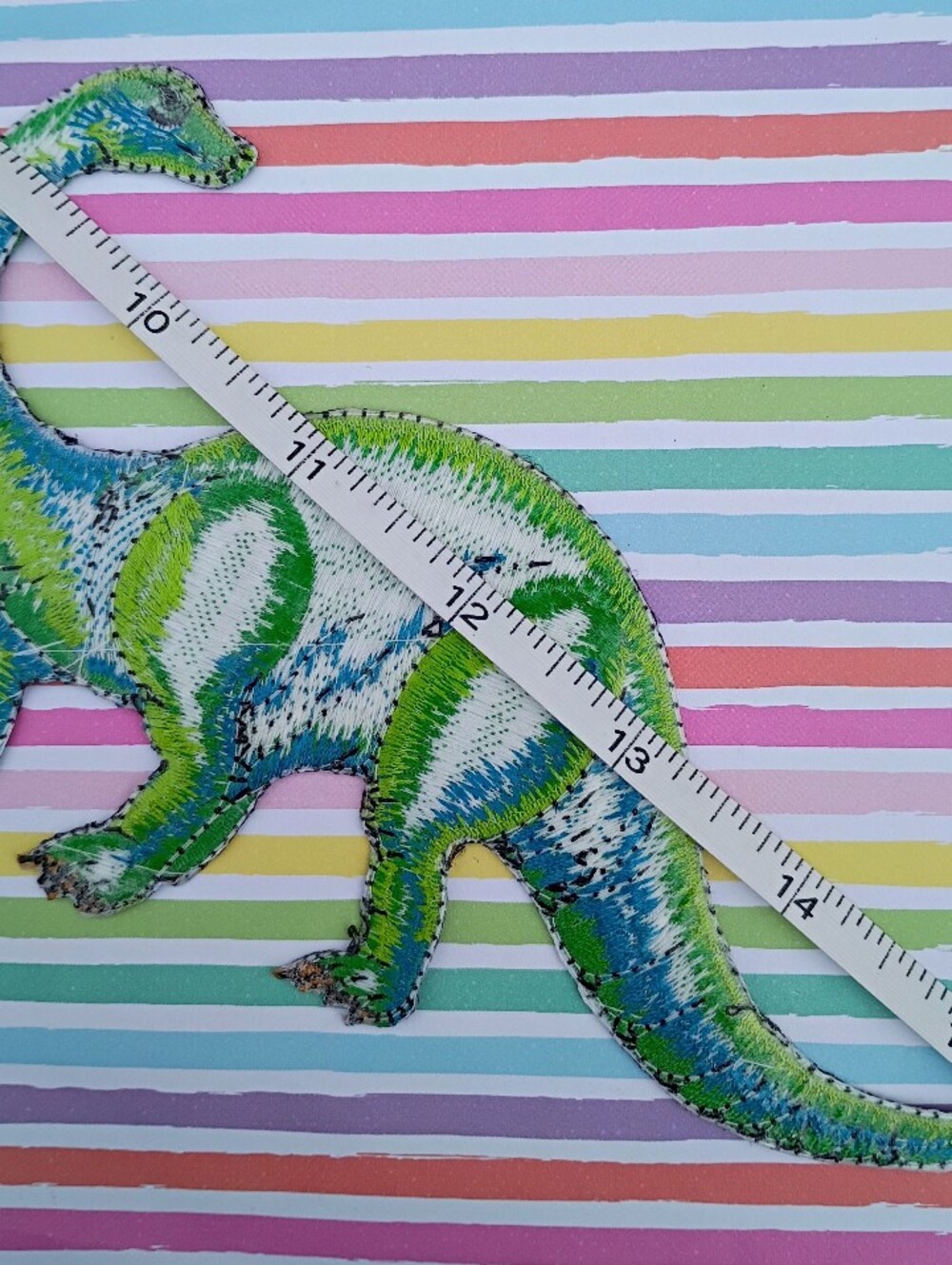 Patch- Brontosaurus - Picture 4 of 5